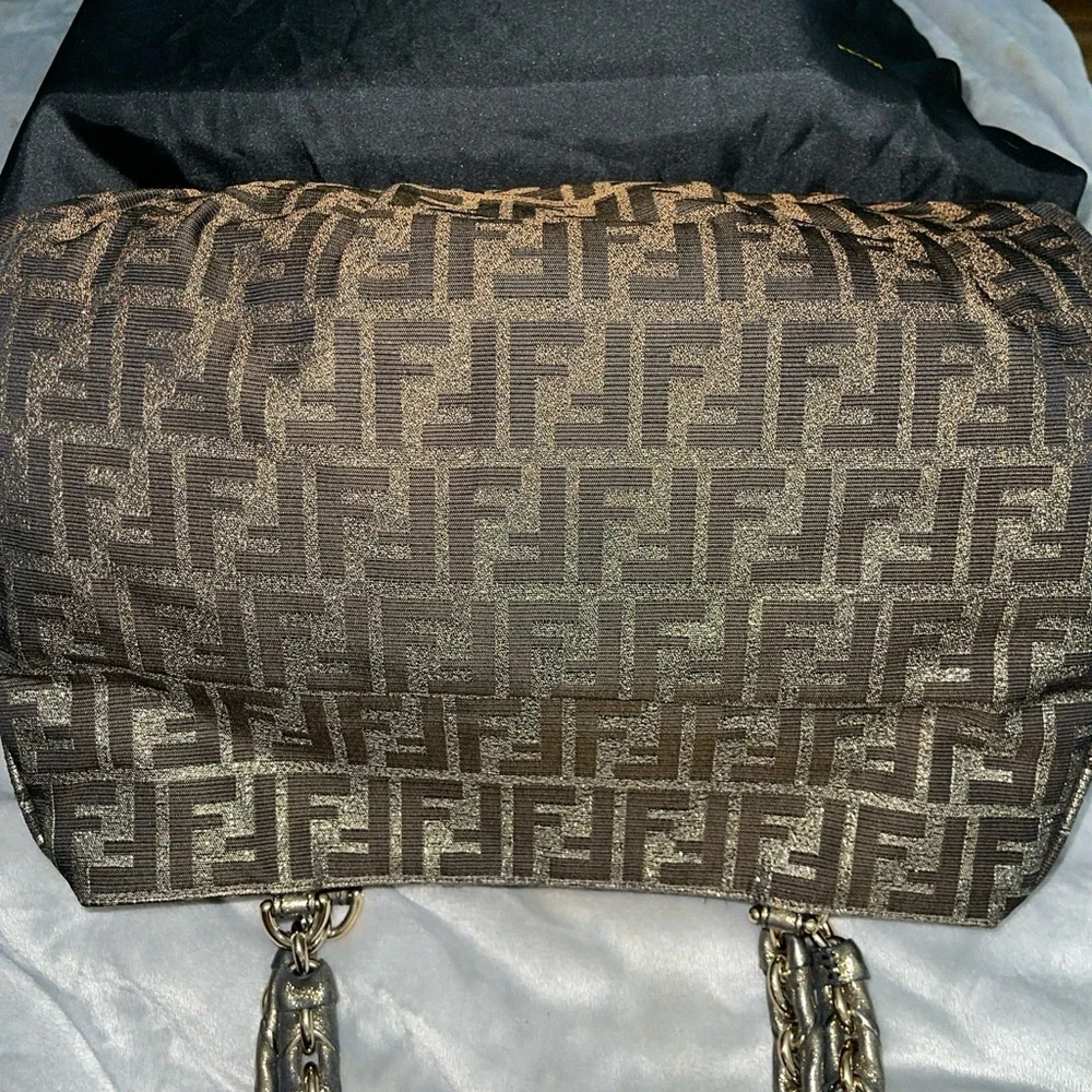 FENDI RARE FIND mia should tote Zucca excellent condition size 16W X 11H large - Picture 7 of 17